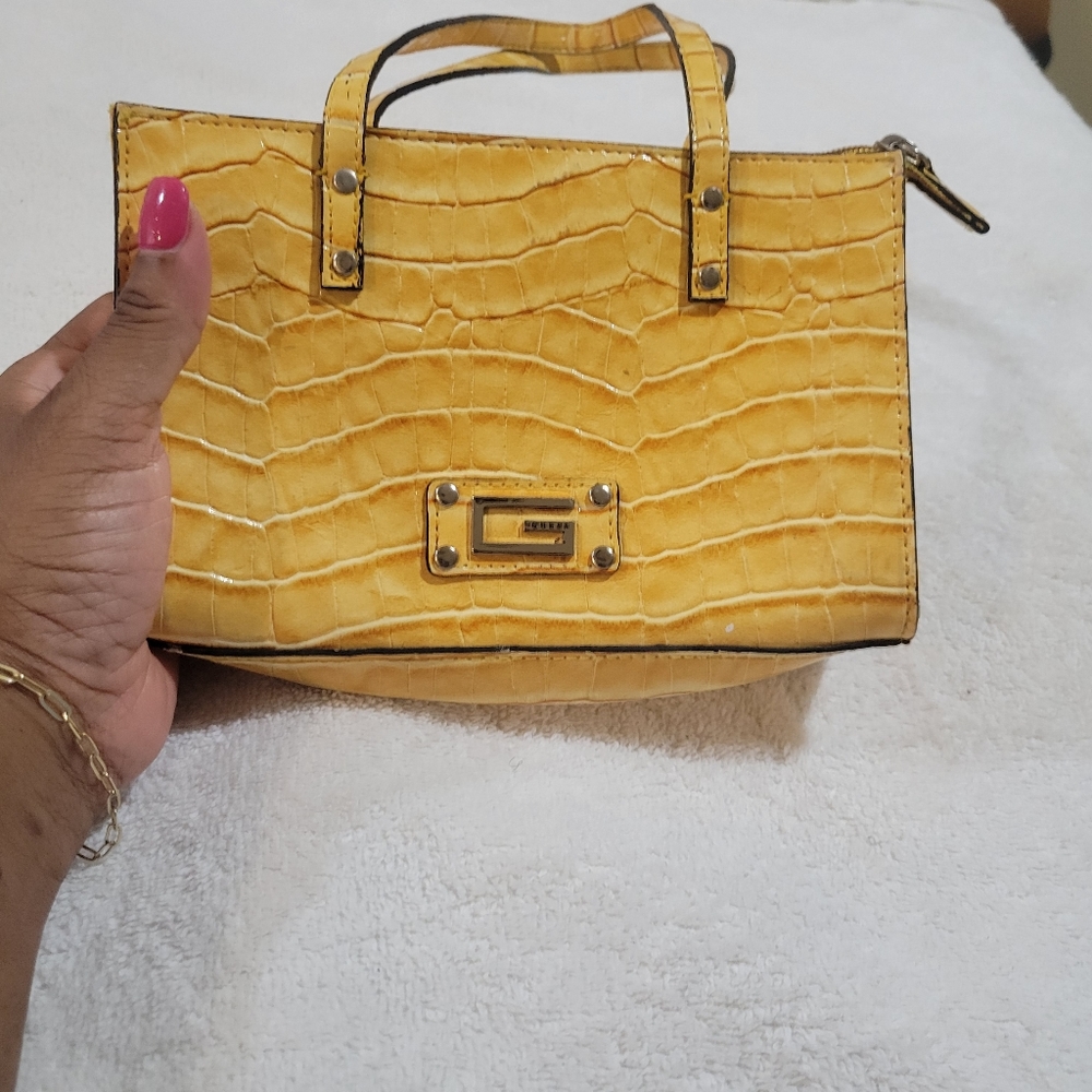 2 GUESS Mini Purse Bags - Picture 9 of 10
